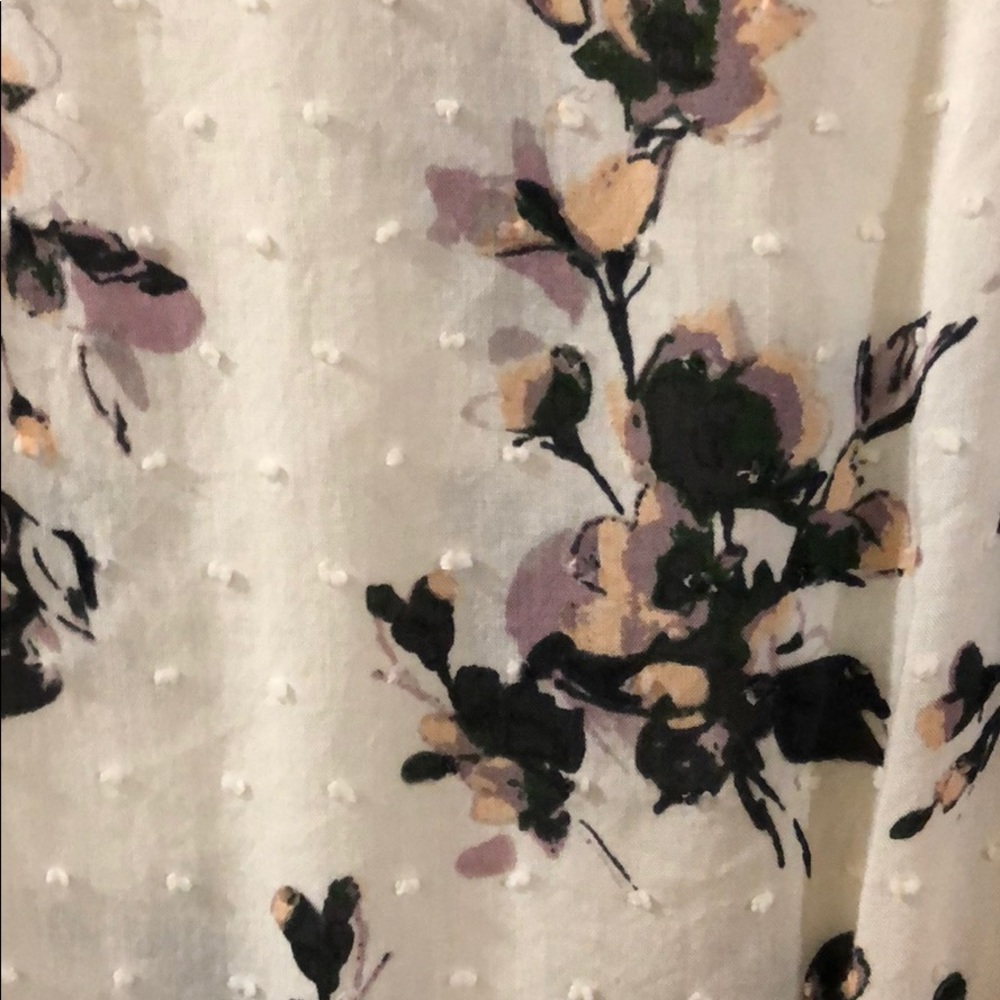 Color Thread floral bell Sleeve Top - Picture 3 of 6